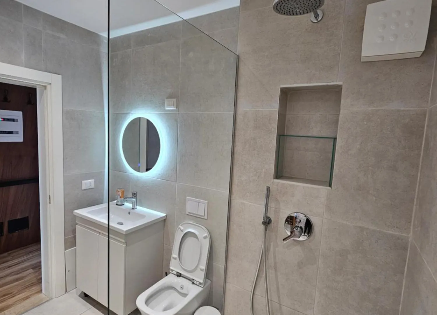 Luxury Studio Apartment Square 21, Seven Heavens 티라나