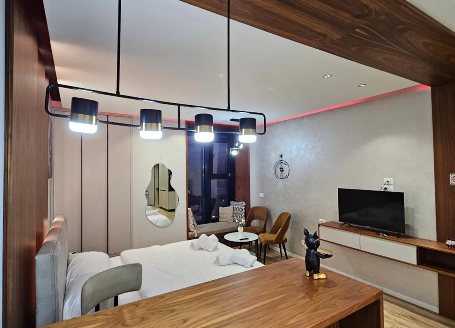 Luxury Studio Apartment Square 21, Seven Heavens 티라나